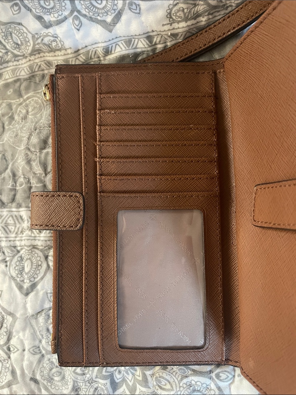 Michael Kors Tan Smartphone Wristlet Wallet with Gold Hardware - Picture 4 of 5